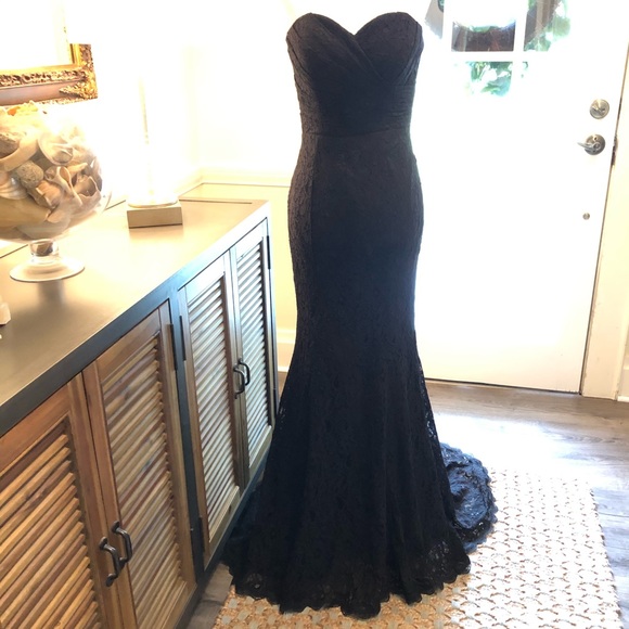 Dresses & Skirts - Sexy Gorgeous New Black Lace Up Mermaid Gown